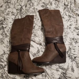 Maurice's boots size 10